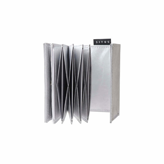 SITUS Minimalist Wallet Tyvek® | Silver