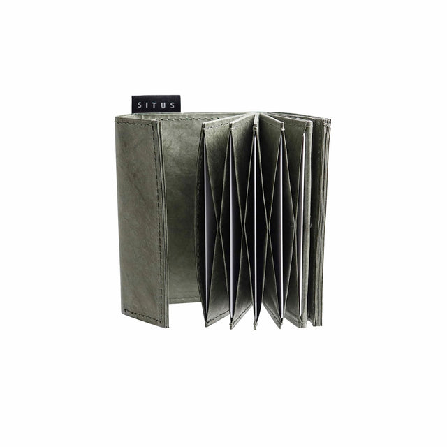 <tc>왼손잡이용 SITUS Minimalist Wallet Tyvek®️ | Ivy Green</tc>