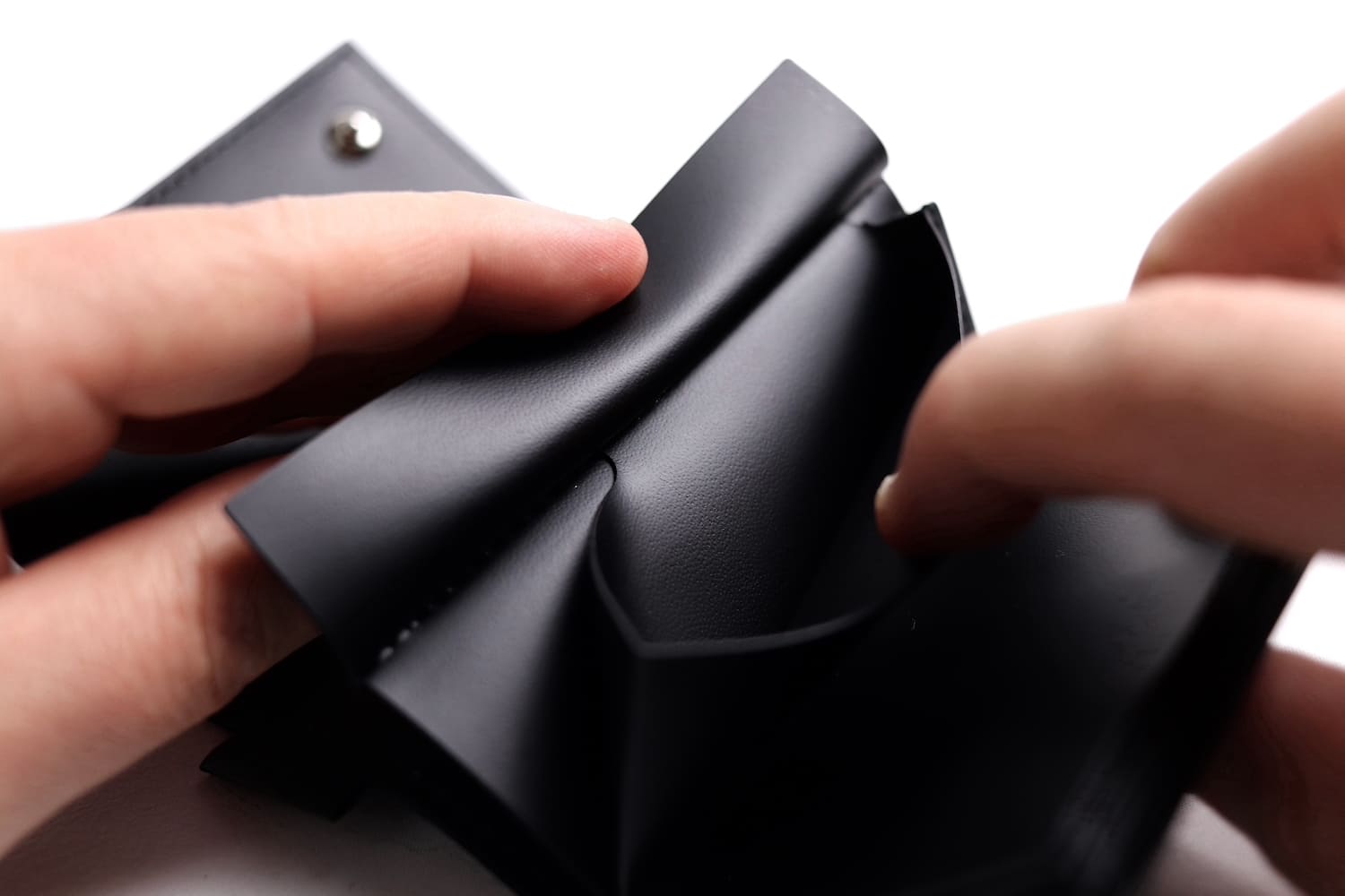 SITUS Tiny Wallet Recycled Leather | Black – SITUS.TOKYO